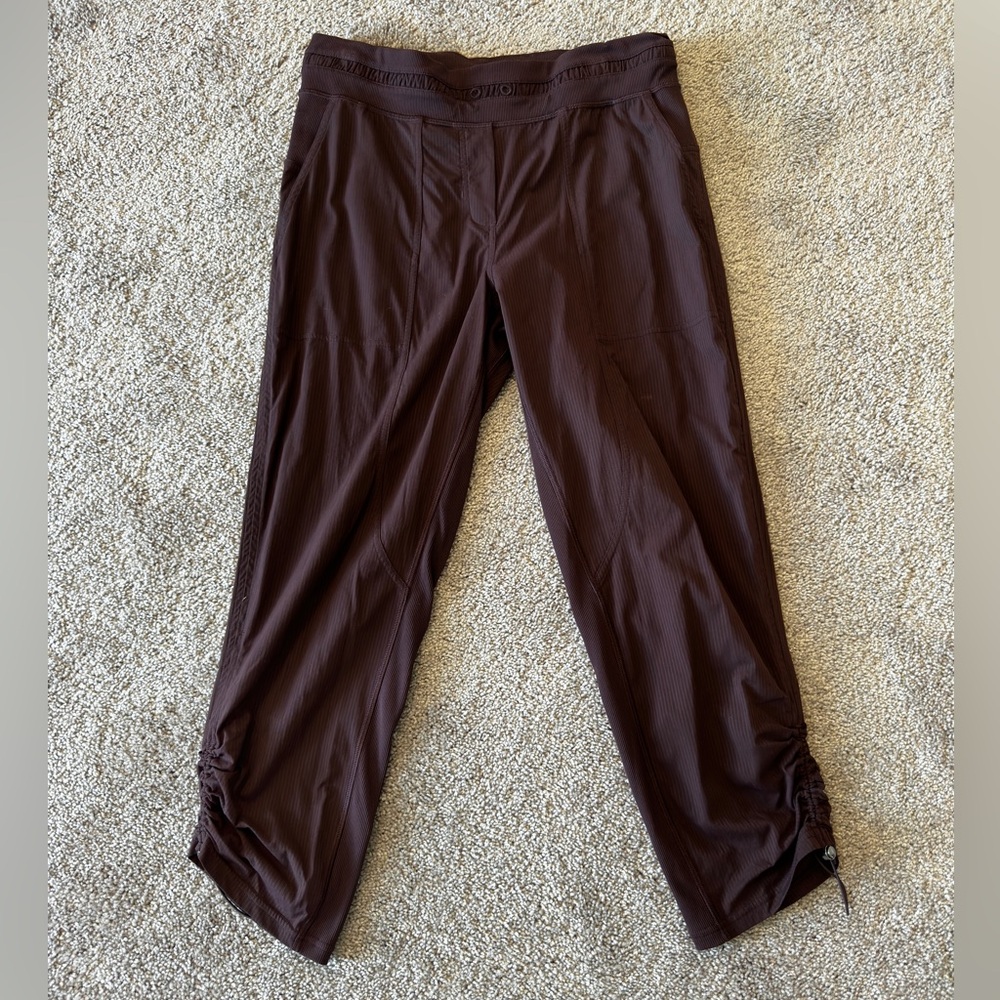 LuluLemon capri pant